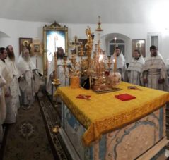 Ночная новогодняя служба